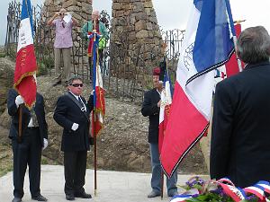 THEOULE SUR MER 13 MAI 2011 (7) DEPOT DE FLEURS